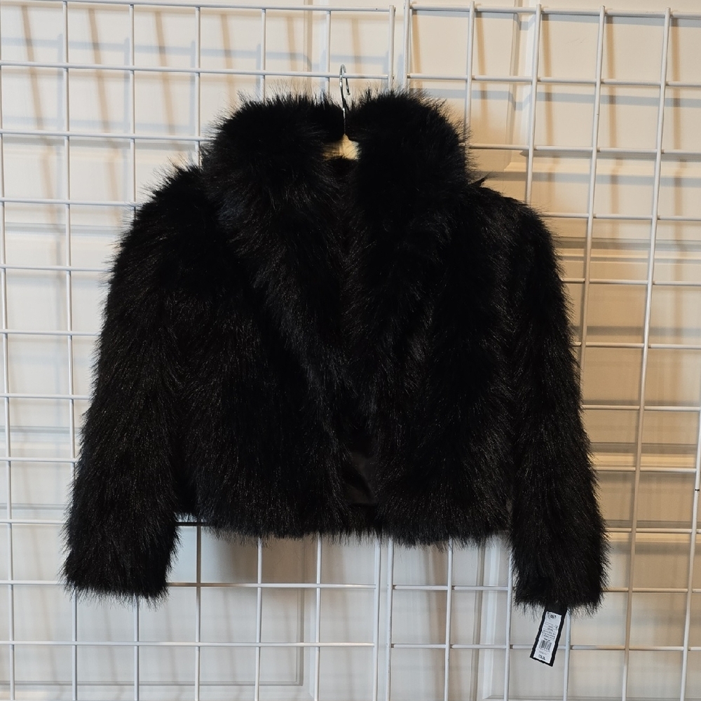 Art Class Black Faux Fur Teddy Jacket‎ Size Small NWT